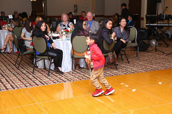 Vanura Xmas Party (321 of 493)