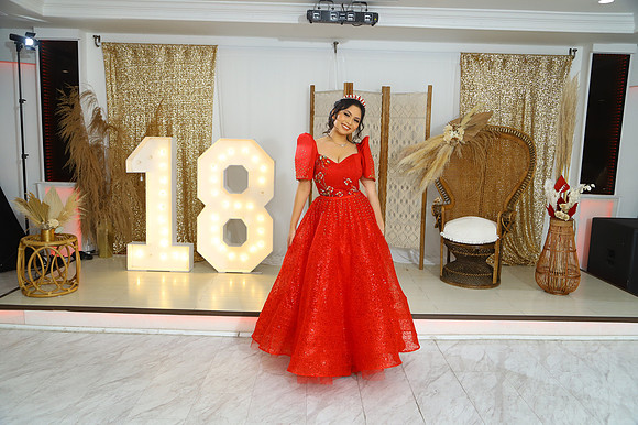 Nicole-231