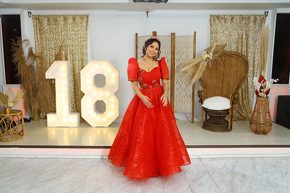 Nicole-232