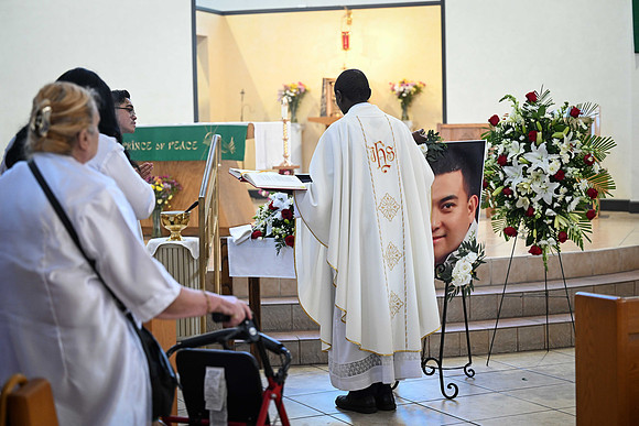 TB2_0081