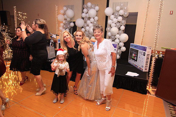 Vanura Xmas Party (28 of 493)