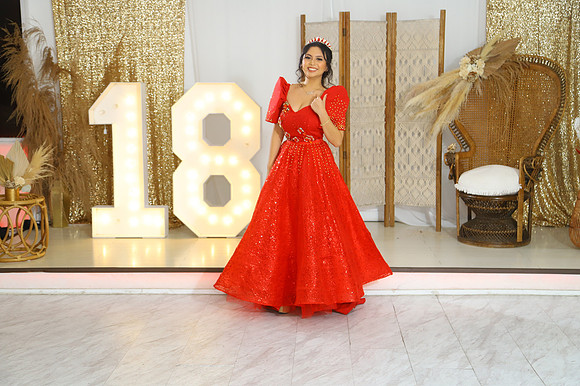 Nicole-339