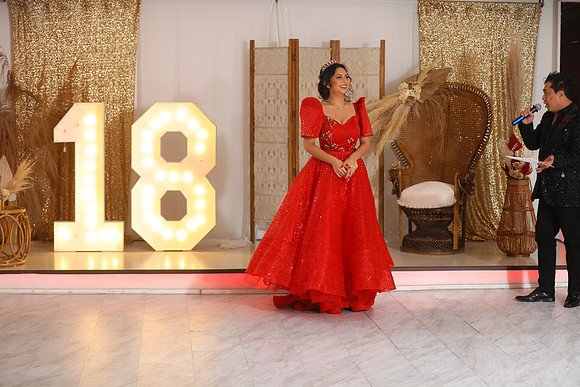 Nicole-192
