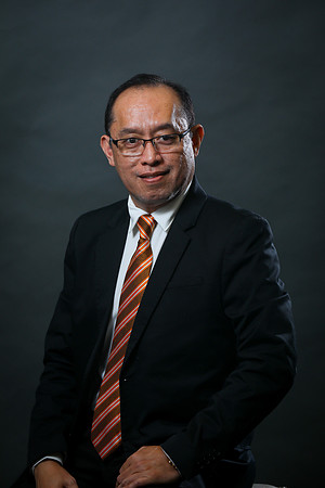 Denu Headshot-586