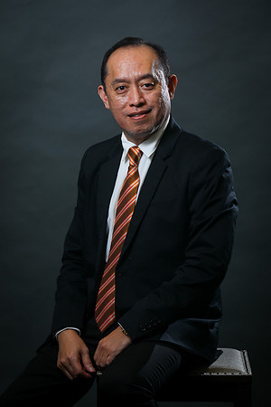 Denu Headshot-595