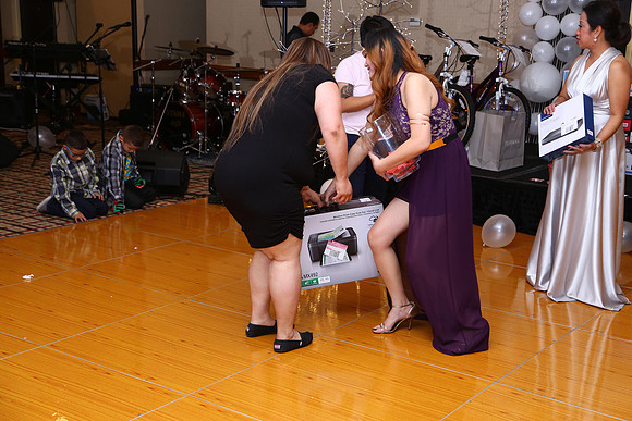 Vanura Xmas Party (334 of 493)