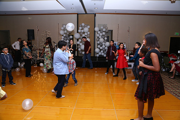 Vanura Xmas Party (235 of 493)