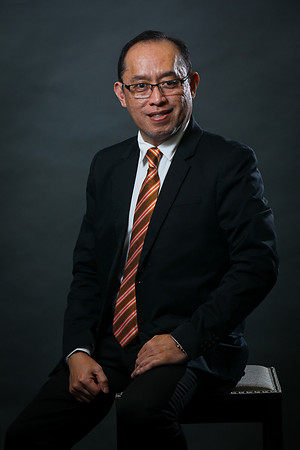 Denu Headshot-590